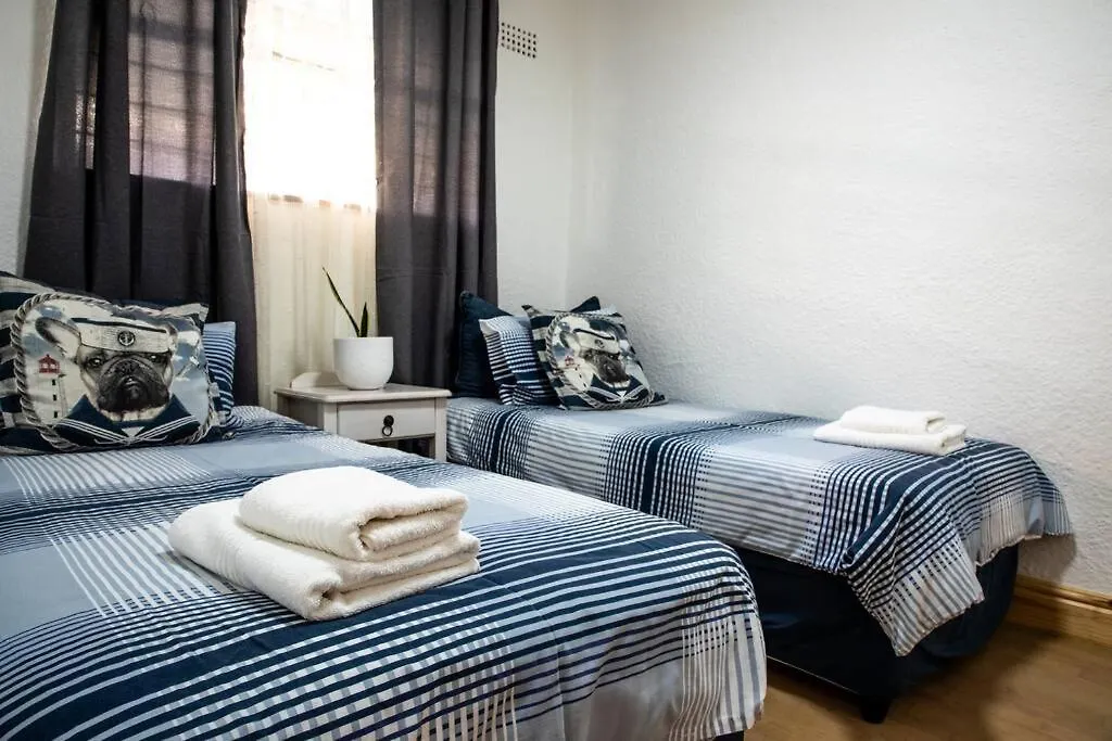 Apartment Taronga Mansions At Green Point Stadium Cape Town
